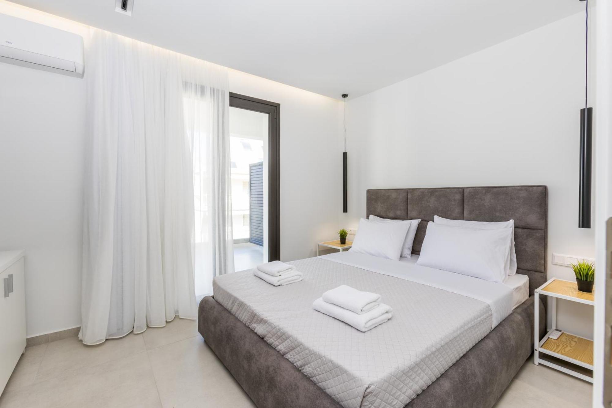 Varkiza Luxury Suites By Raise Vari  Exterior photo