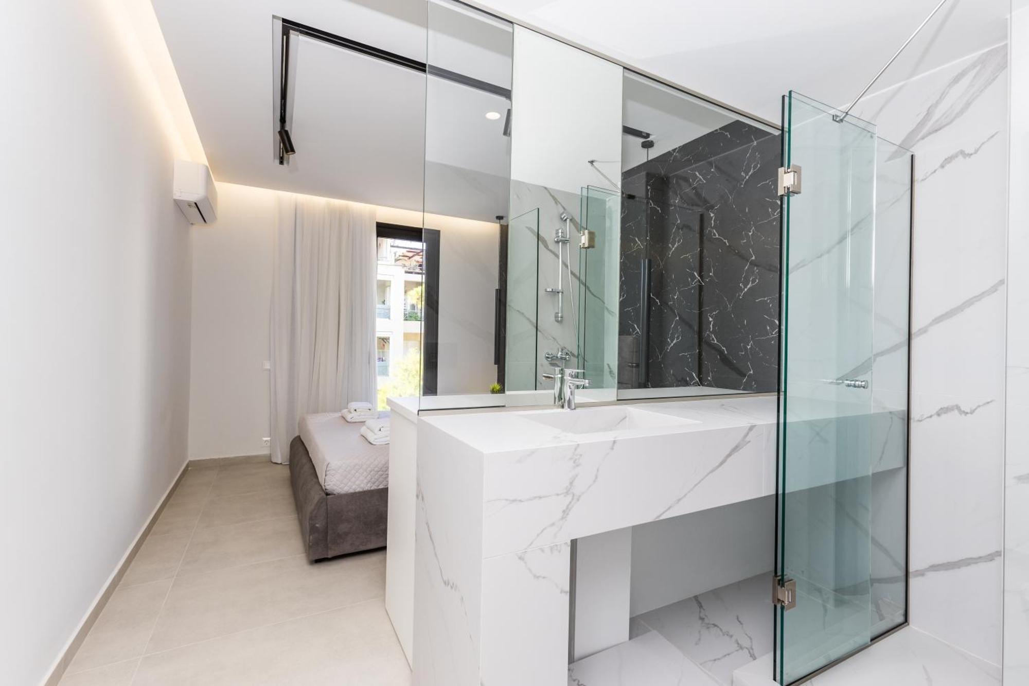 Varkiza Luxury Suites By Raise Vari  Exterior photo